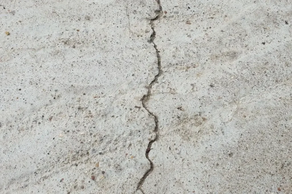 Crack on concrete
